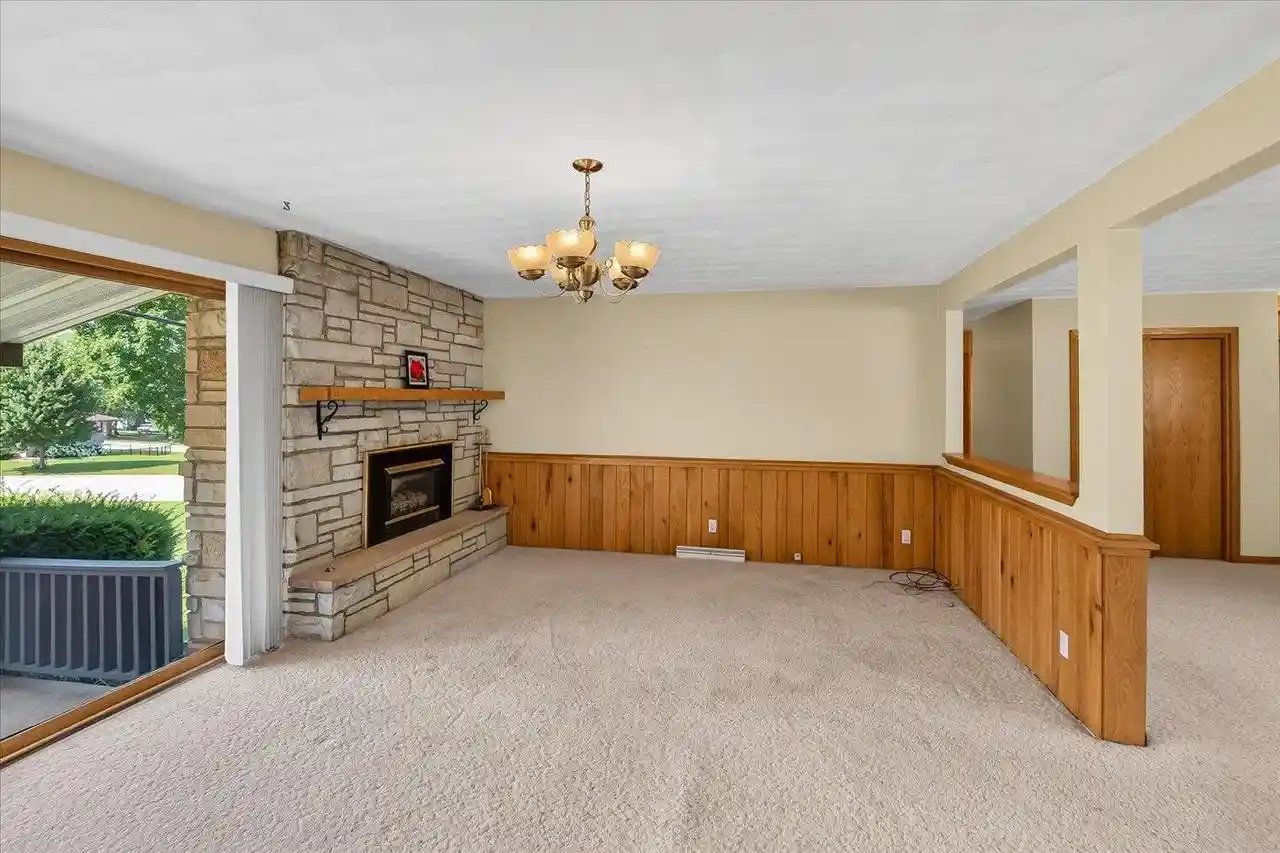 Homes for sale in Dodgeville, WI | 621 W Division Street Street, Dodgeville, WI 53533 | MLS# 2028011