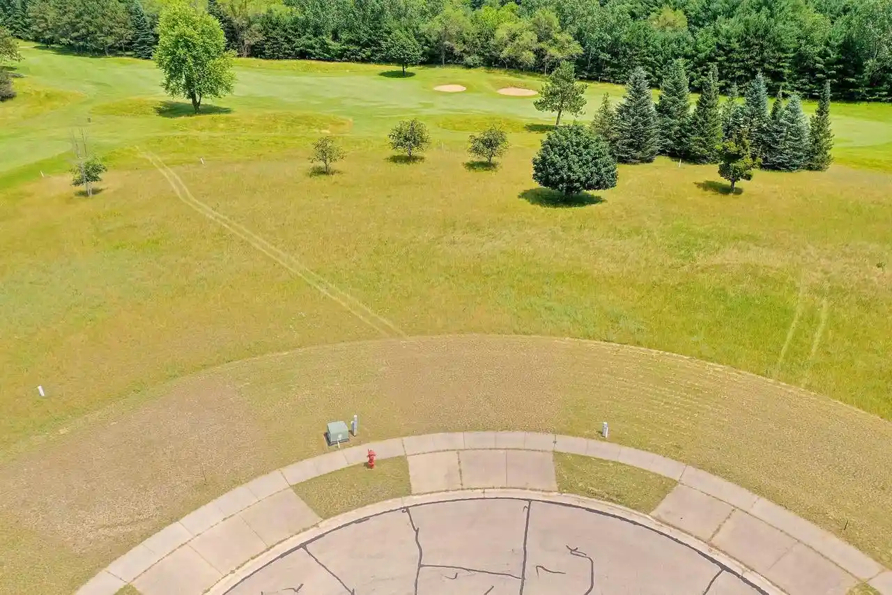 4th image of 1400 Foxfire Court Court, Waupaca, WI 54981 | MLS# 50329069