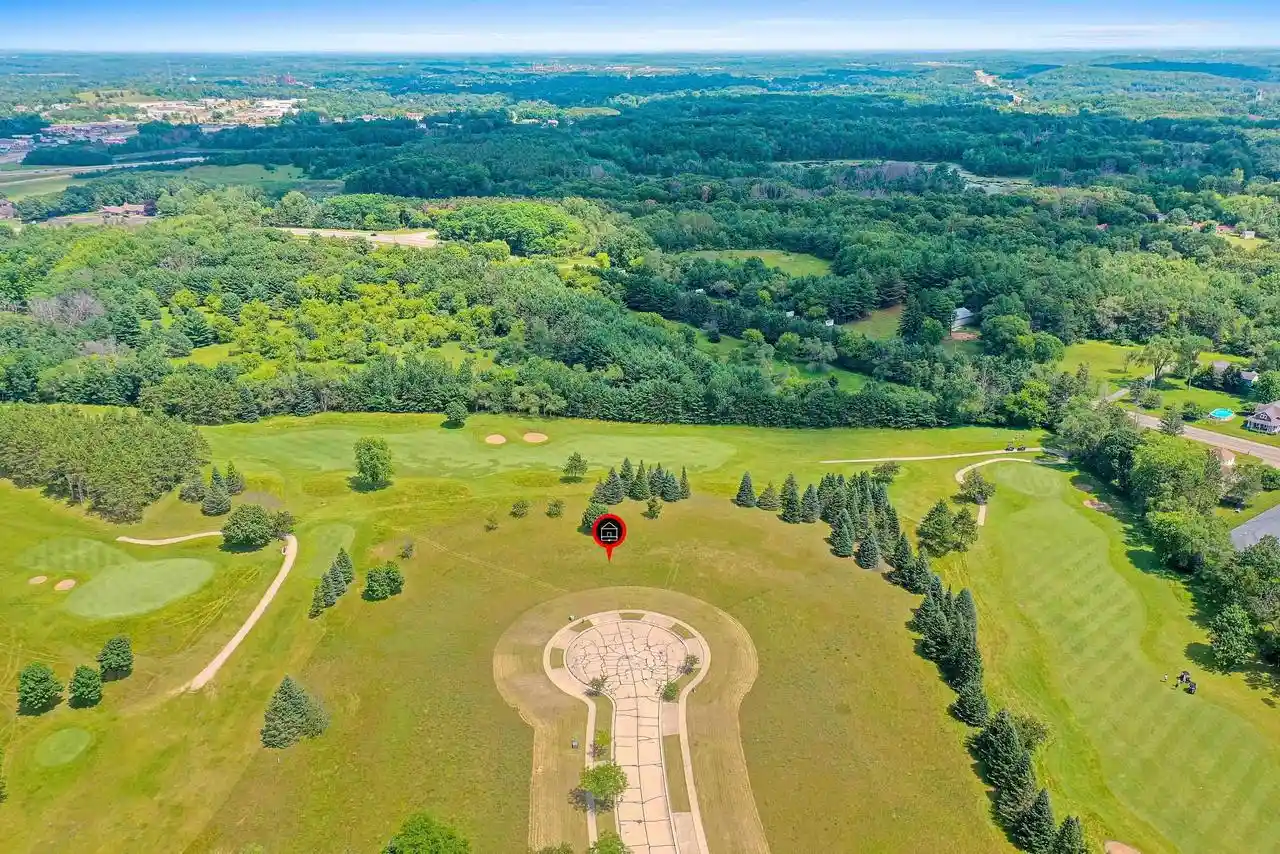5th image of 1400 Foxfire Court Court, Waupaca, WI 54981 | MLS# 50329069