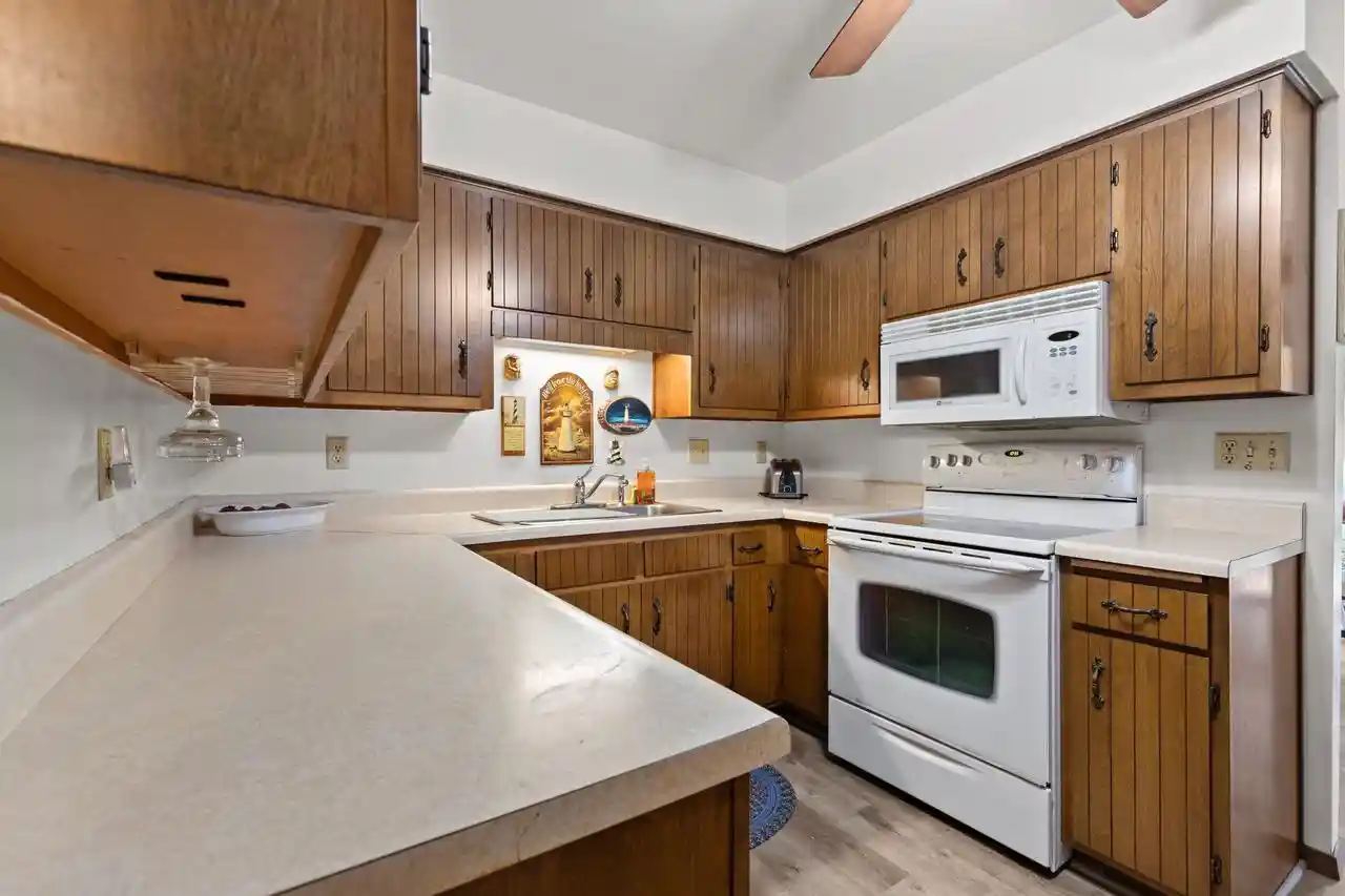 3rd image of 311 Harrison St St, Neenah, WI 54956