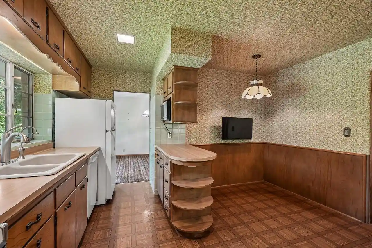 Photo 4 of Single family home for sale at S23W23085 E Broadway, Waukesha, WI 53186 | MLS# 1971580 | Listing updated on 2026-09-18
