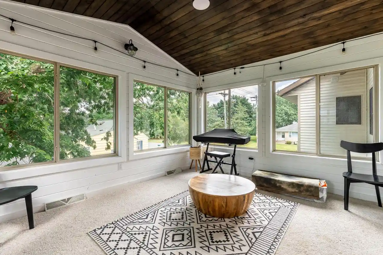 5th image of 1053 Canary Lane Lane, Onalaska, WI 54650 | MLS# 1971576