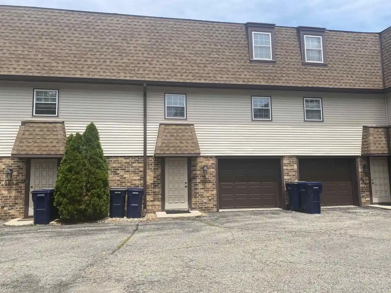 1st image of 2532 W Memorial Dr Dr, Janesville, WI 53548 | MLS# 2028023