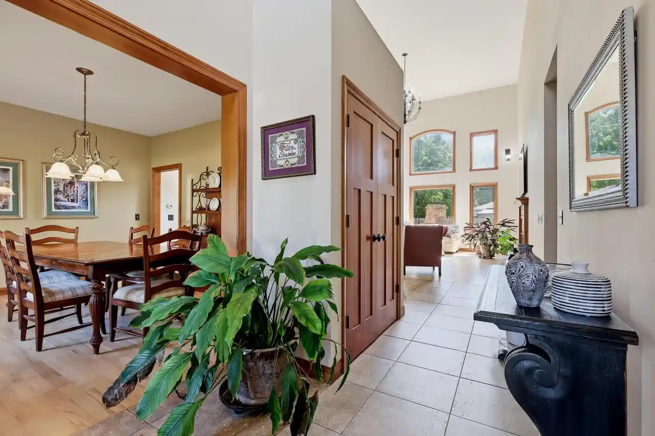 Photo 2 of Single family home for sale at 1606 S Carver Lane Lane, Appleton, WI 54914 | MLS# 1971591 | Listing updated on 2026-07-20