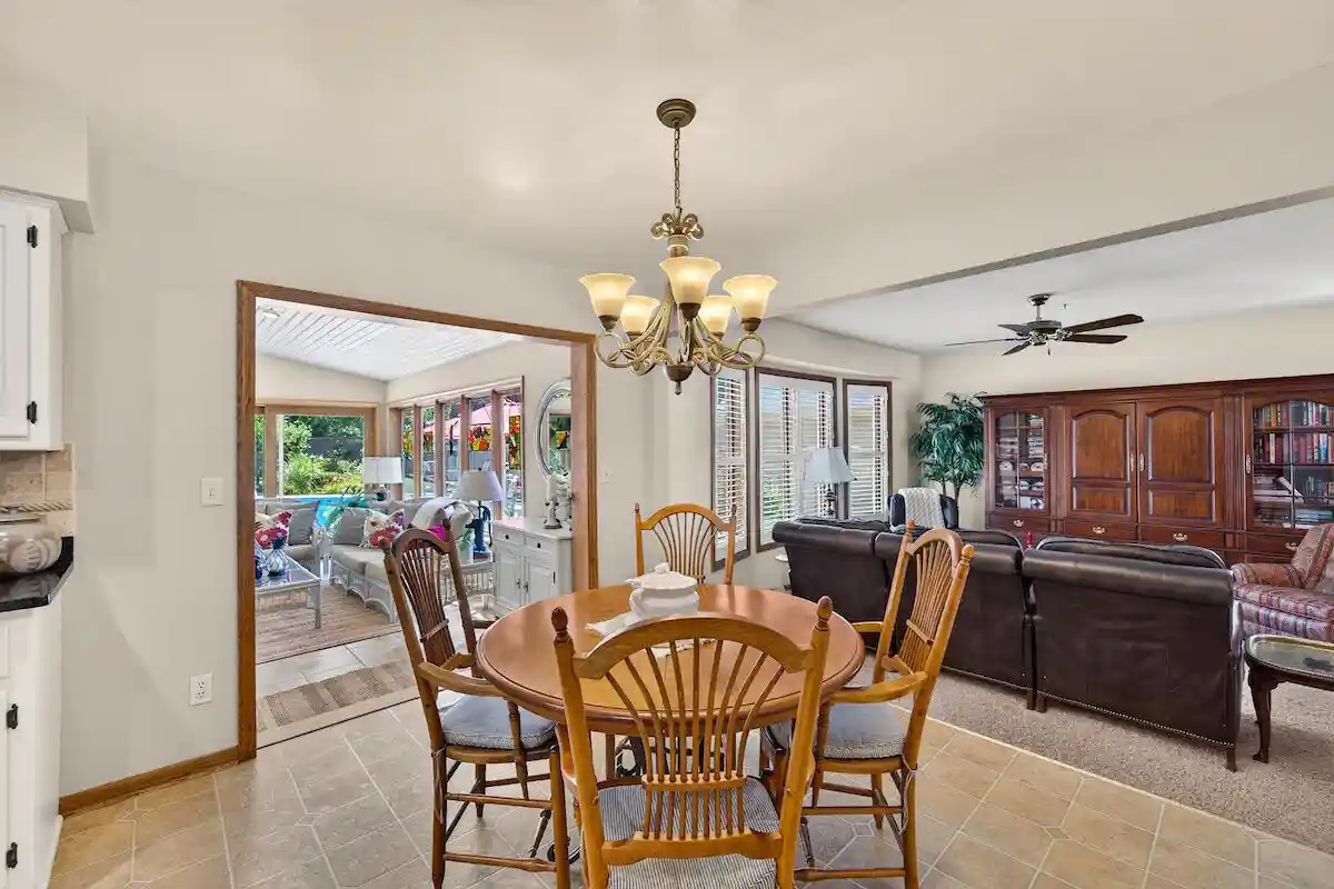 4th image of 8419 110Th Avenue Avenue, Pleasant Prairie, WI 53158 | MLS# 1971595
