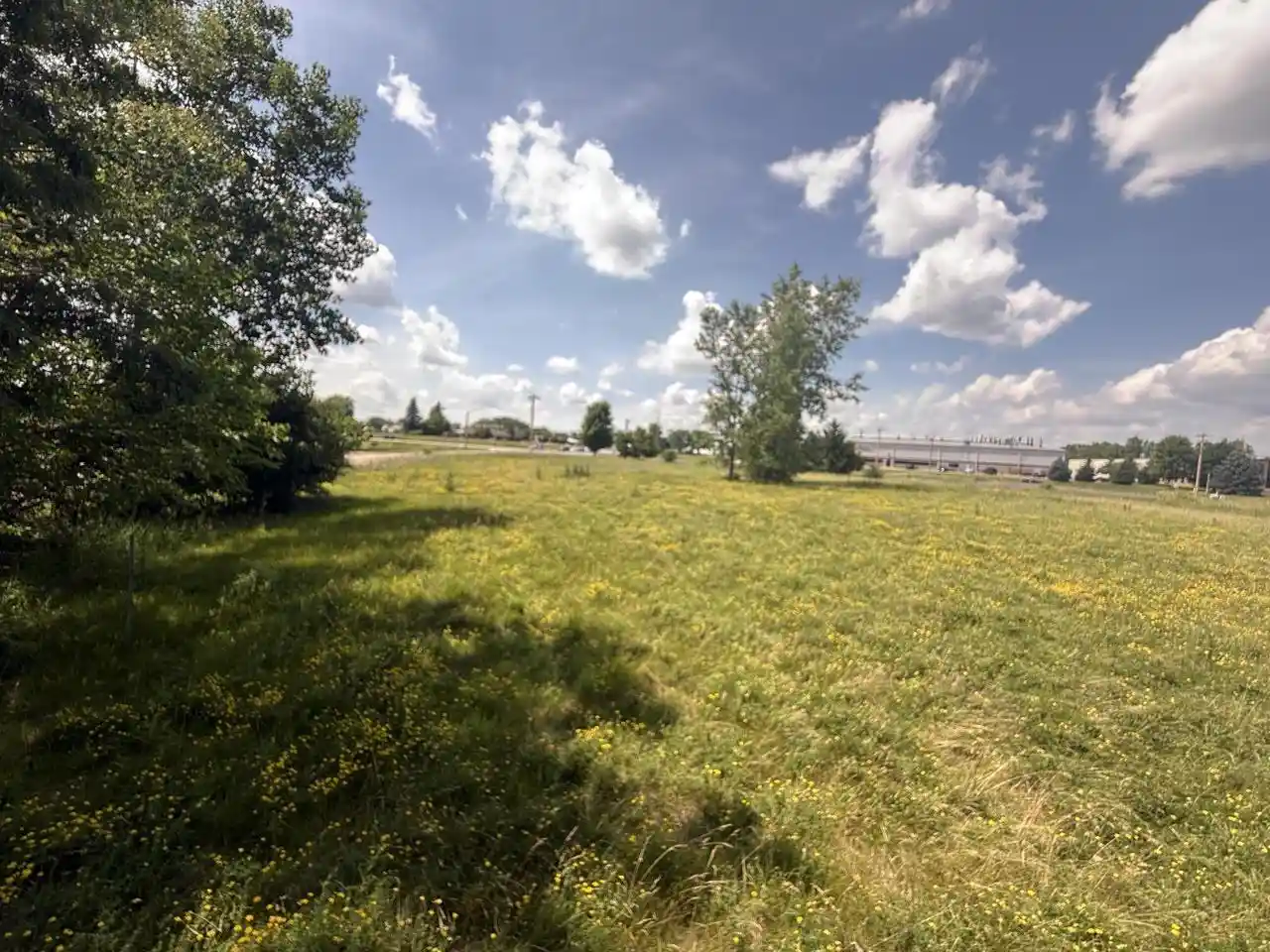 17th image of 2530 W Waukau Avenue Avenue, Oshkosh, WI 54904 | MLS# 1971606