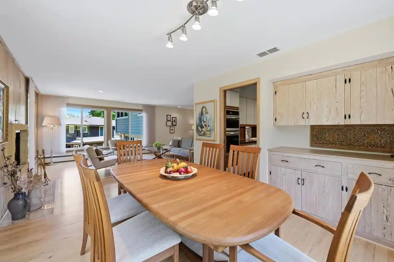 44th image of 955 Katherine Dr Dr, Elm Grove, WI 53122 | MLS# 1971605