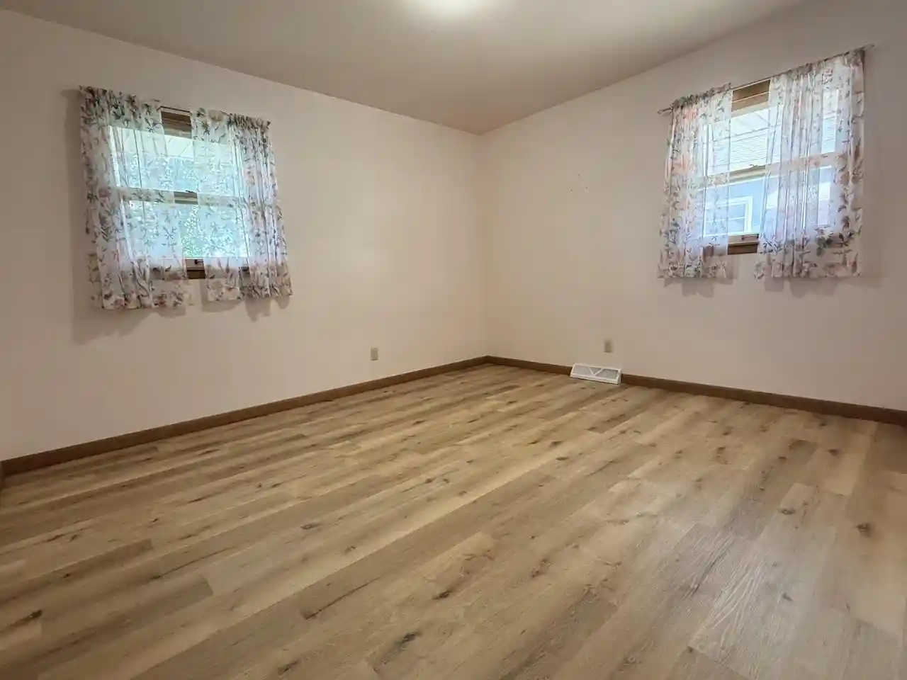 Photo 3 of Single family home for sale at 1805 Elm Avenue Avenue, Sheboygan, WI 53081 | MLS# 2028035 | Listing updated on 2026-09-28