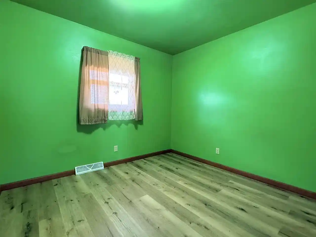 Photo 3 of Single family home for sale at 1805 Elm Avenue Avenue, Sheboygan, WI 53081 | MLS# 2028035 | Listing updated on 2026-09-28