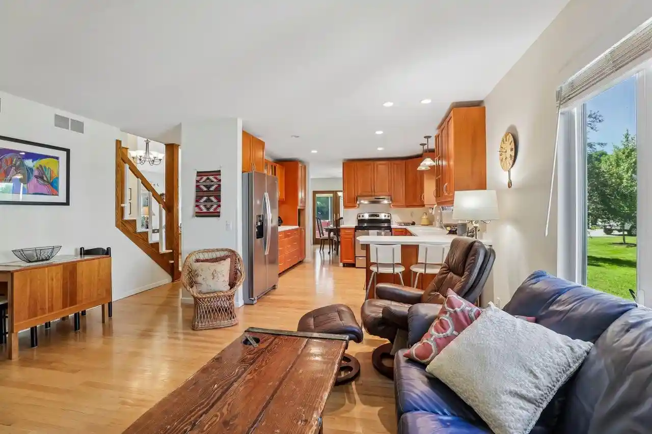 5th image of 2 Oak Creek Trail Trail, Madison, WI 53717 | MLS# 2028033