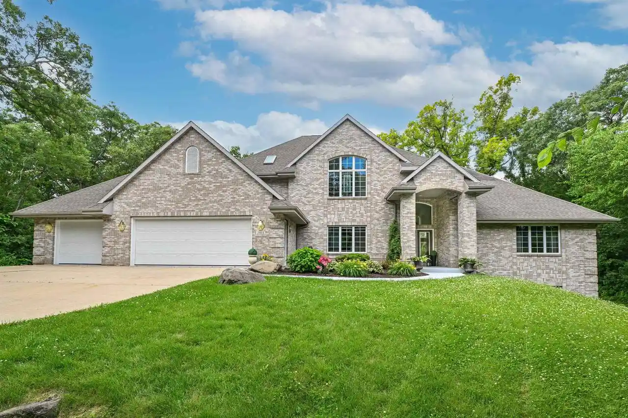 Photo 1 of Single family home for sale at 2023 W Glenmoor Lane Lane, Janesville, WI 53545 | MLS# 2028038 | Listing updated on 2026-07-14