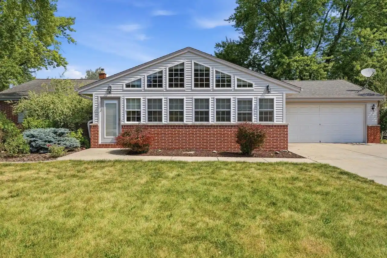 1st image of 16730 Willow Ridge Lane Lane, Brookfield, WI 53005 | MLS# 1971617