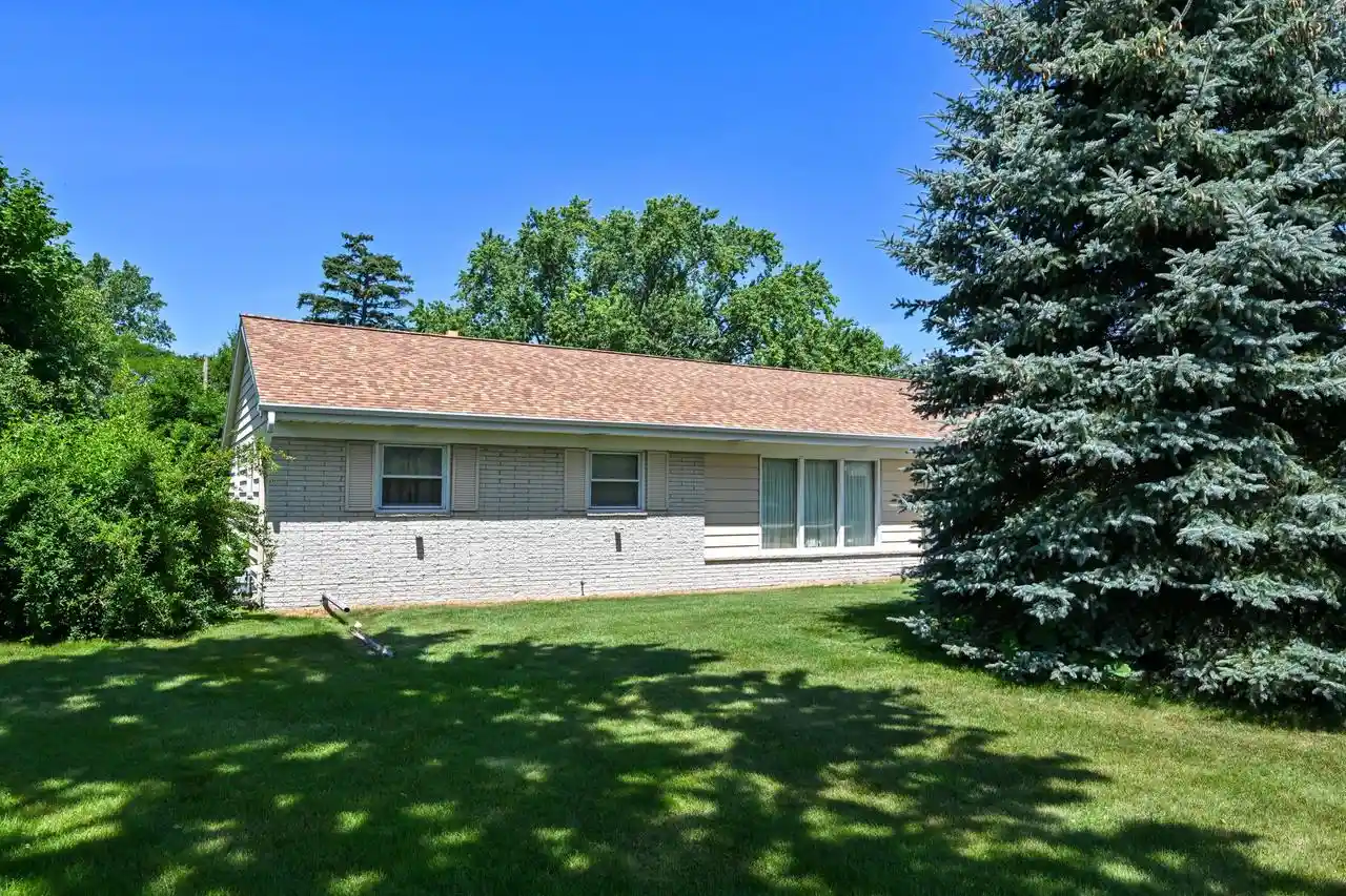 Homes for sale in Brown Deer, WI | 8048 N Greenview Court Court, Brown Deer, WI 53223 | MLS# 1971627