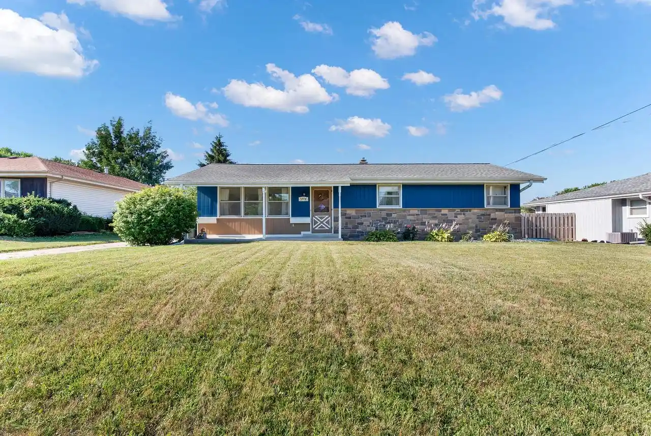 1st image of 5704 Bradford Avenue Avenue, Caledonia, WI 53406 | MLS# 1971628