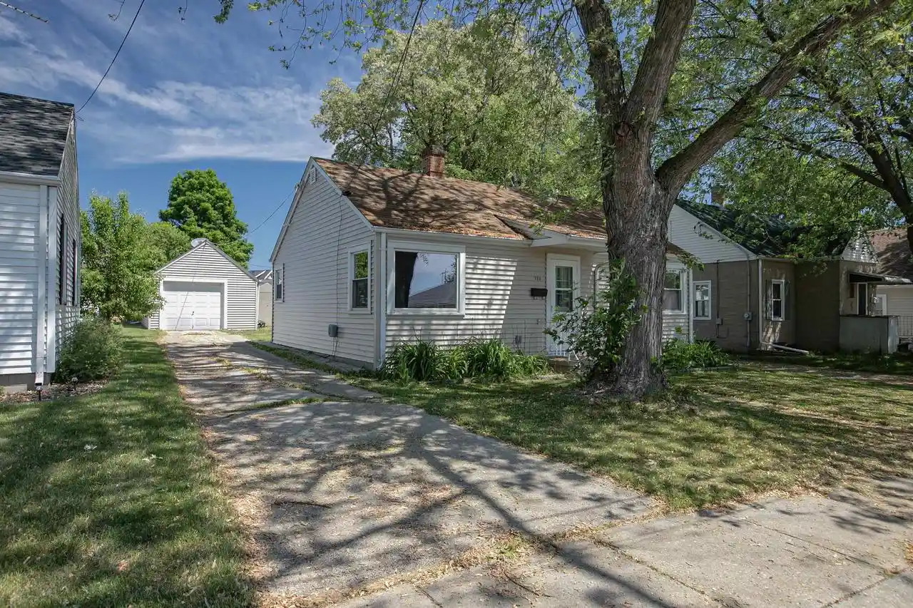 Photo 1 of Single family home for sale at 722 Roosevelt Street Street, Menasha, WI 54952 | MLS# 50329100 | Listing updated on 2026-09-14