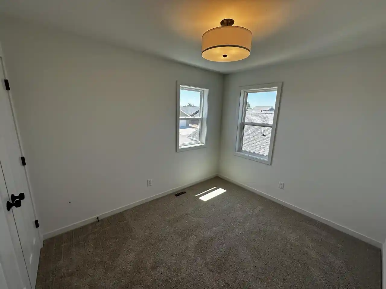 5th image of 1054 Wipple Way Way, Sheboygan Falls, WI 53085 | MLS# 1971642