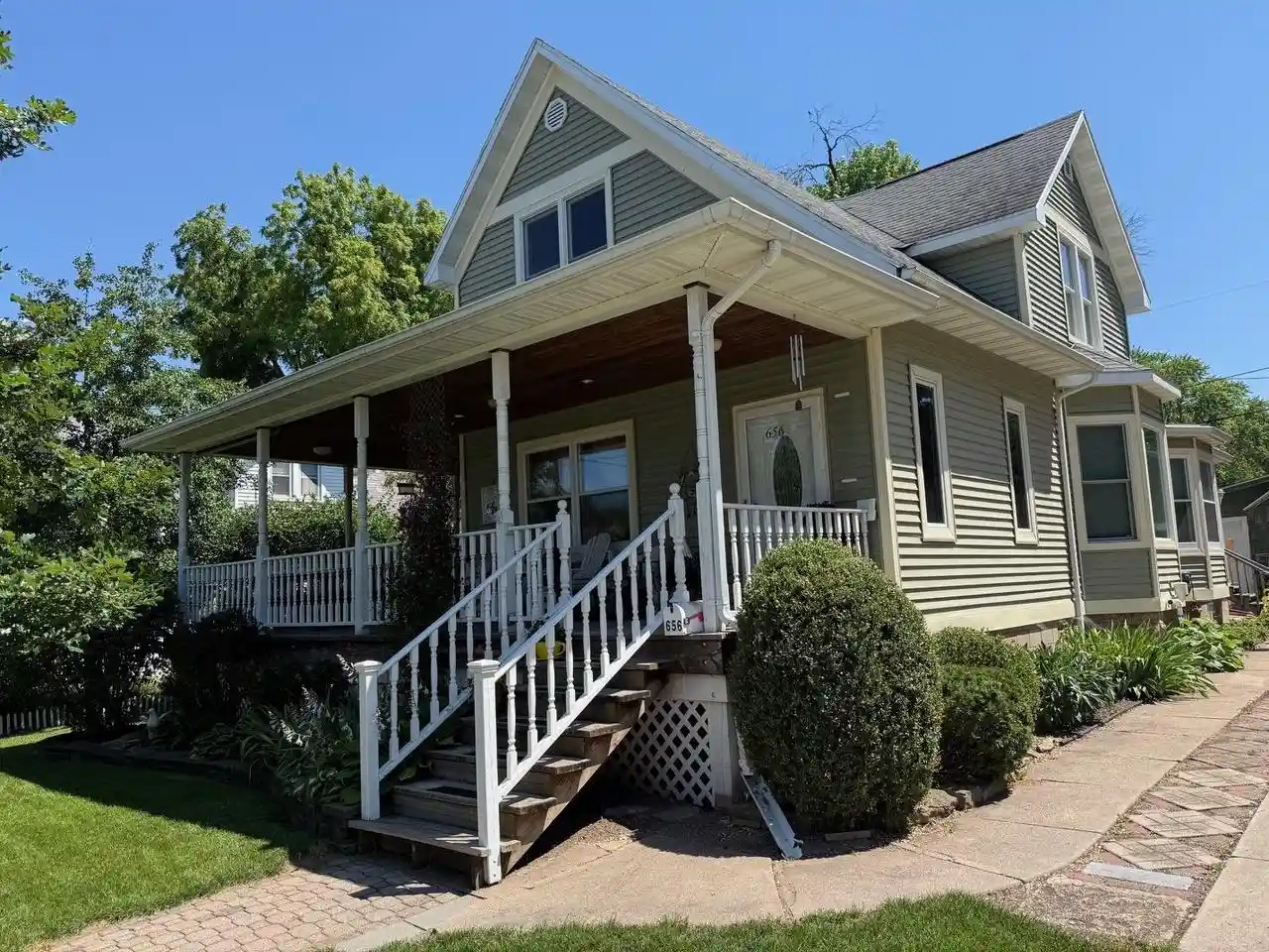 1st image of 656 Oak Street Street, Neenah, WI 54956 | MLS# 50329099