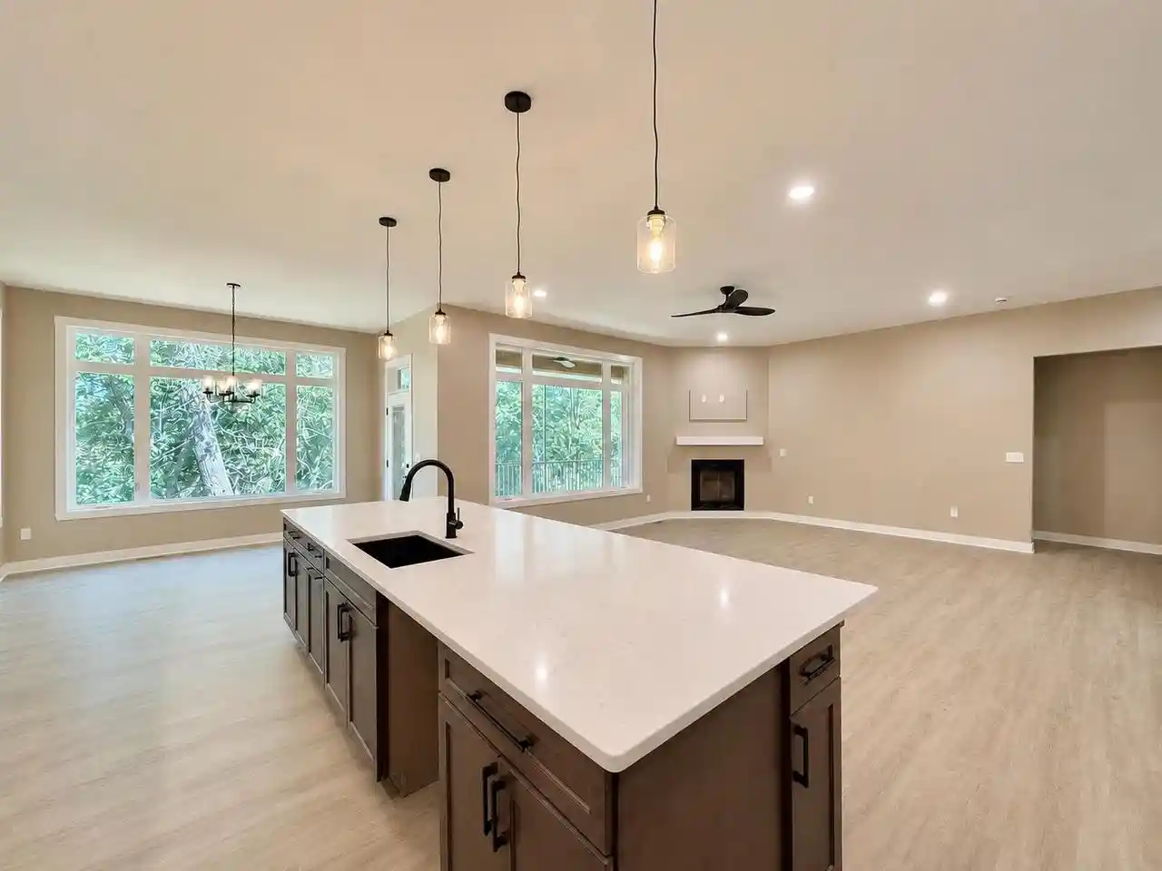 5th image of 3762 White Pine Dr Dr, Janesville, WI 53545 | MLS# 2028062