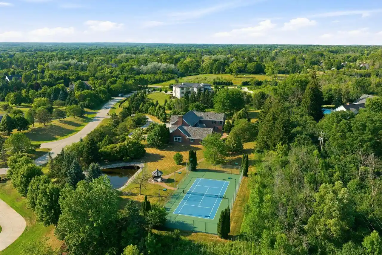 5th image of 9010 N Upper River Court Court, River Hills, WI 53217 | MLS# 1971664
