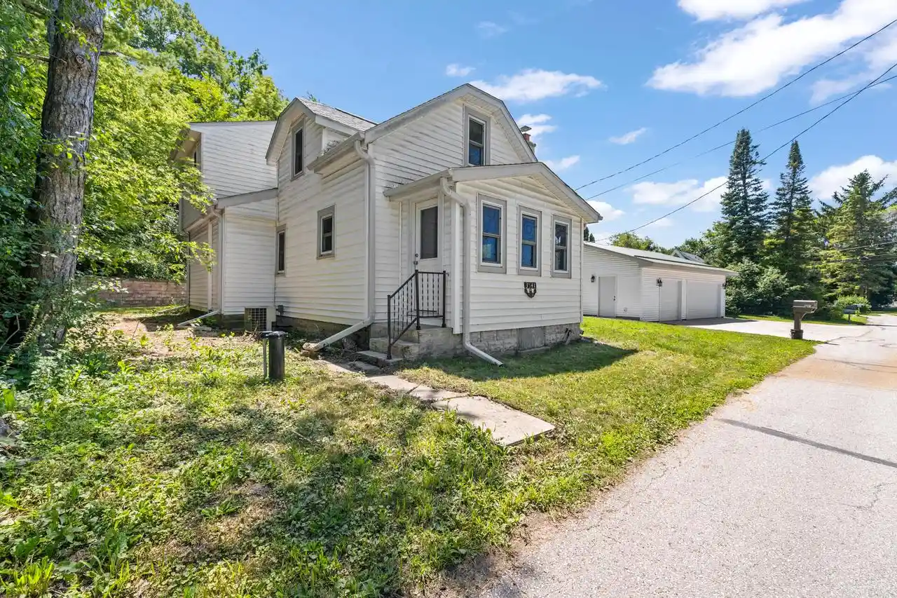 1st image of 3541 Circle Dr Dr, Hubertus, WI 53033 | MLS# 1971666