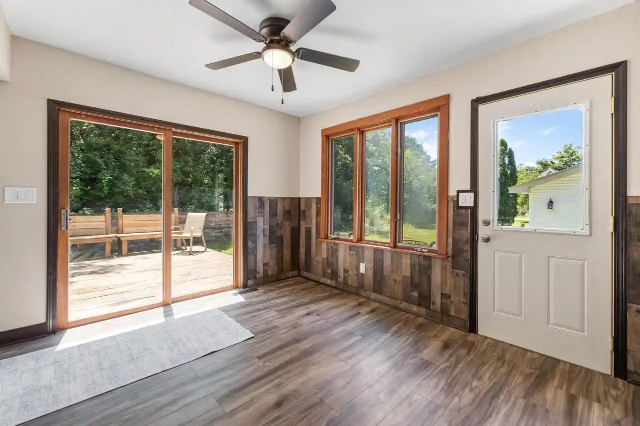 3rd image of 3541 Circle Dr Dr, Hubertus, WI 53033 | MLS# 1971666