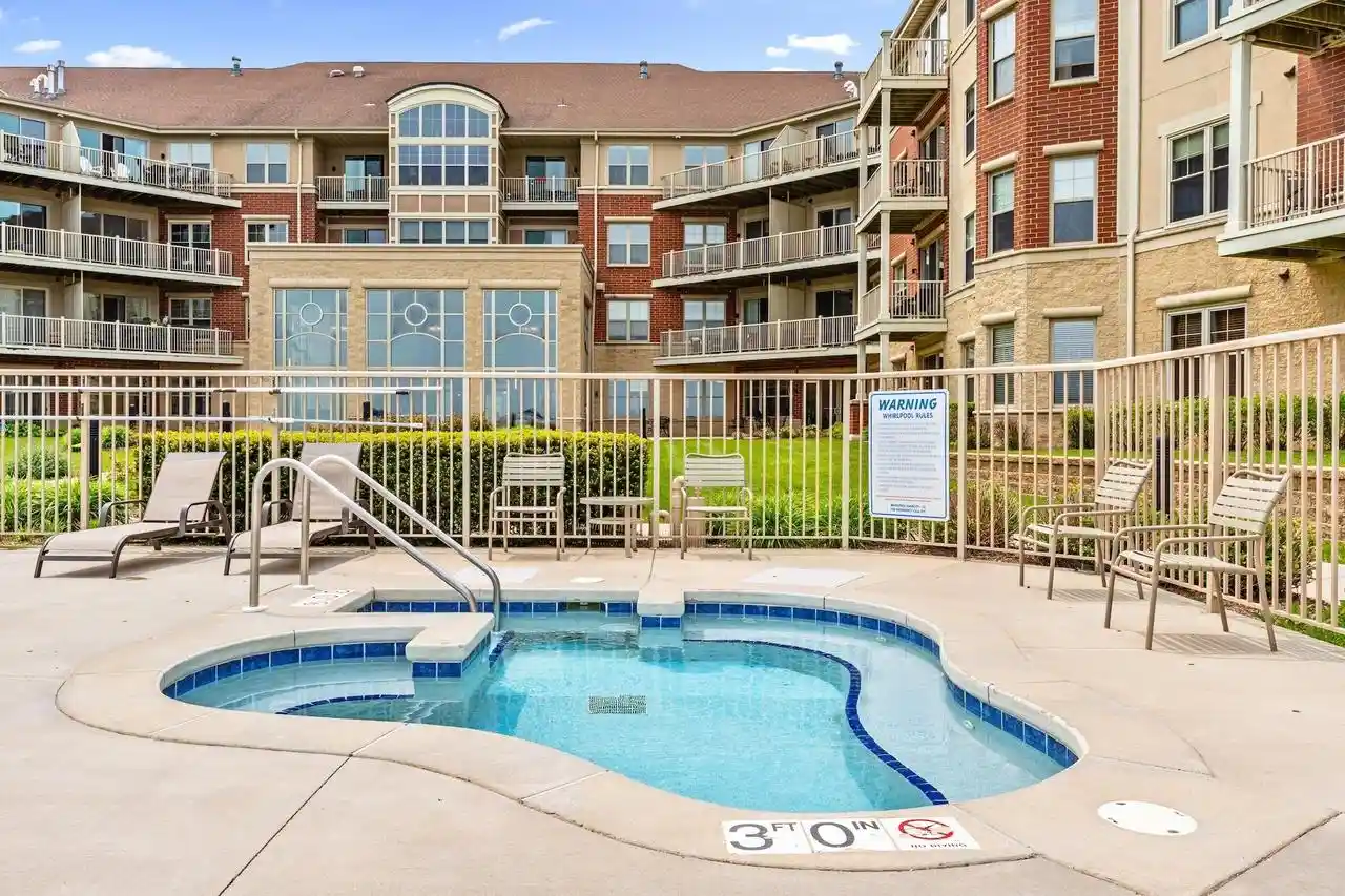 3rd image of 4100 S Lake Dr Dr #206, Saint Francis, WI 53235 | MLS# 1971674