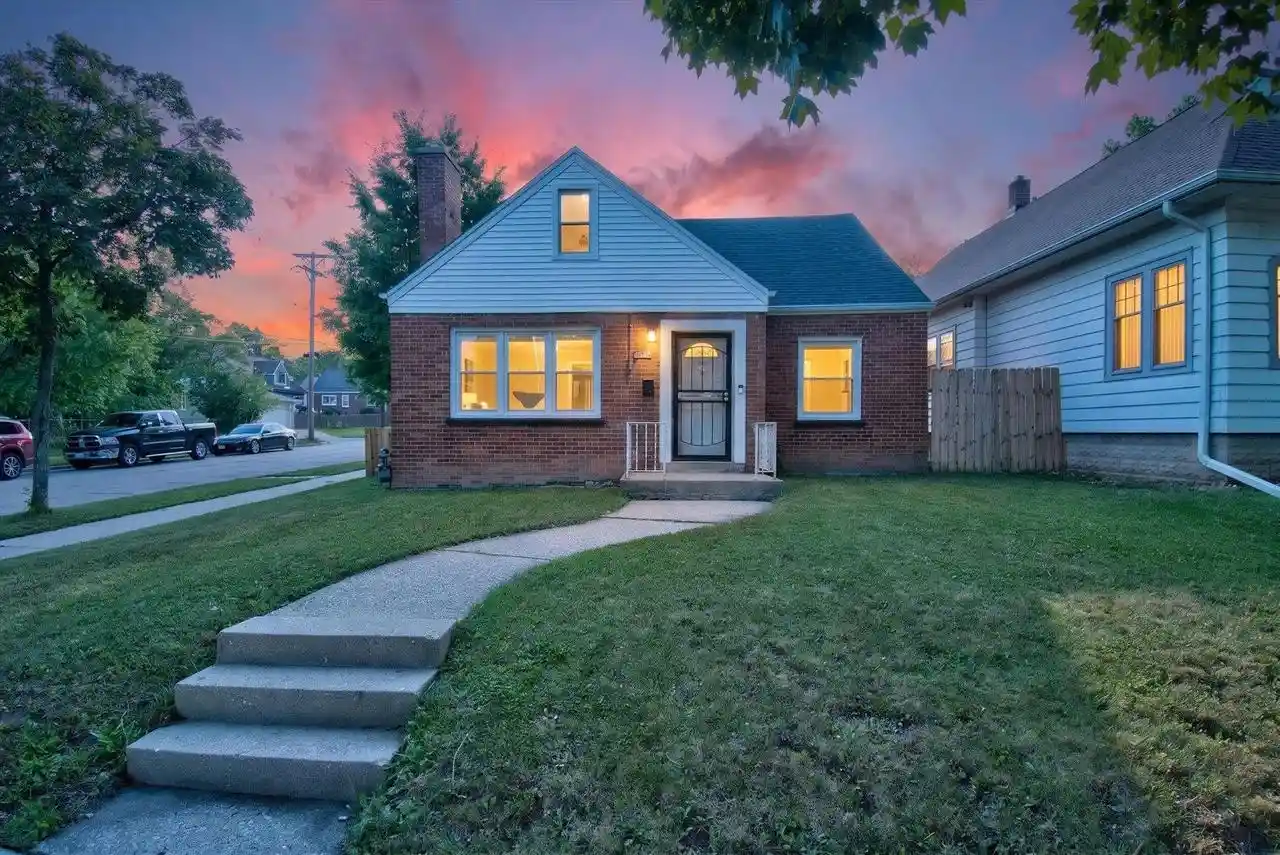 Photo 1 of Single family home for sale at 4576 N 40th Street Street, Milwaukee, WI 53209 | MLS# 2028078 | Listing updated on 2026-07-19
