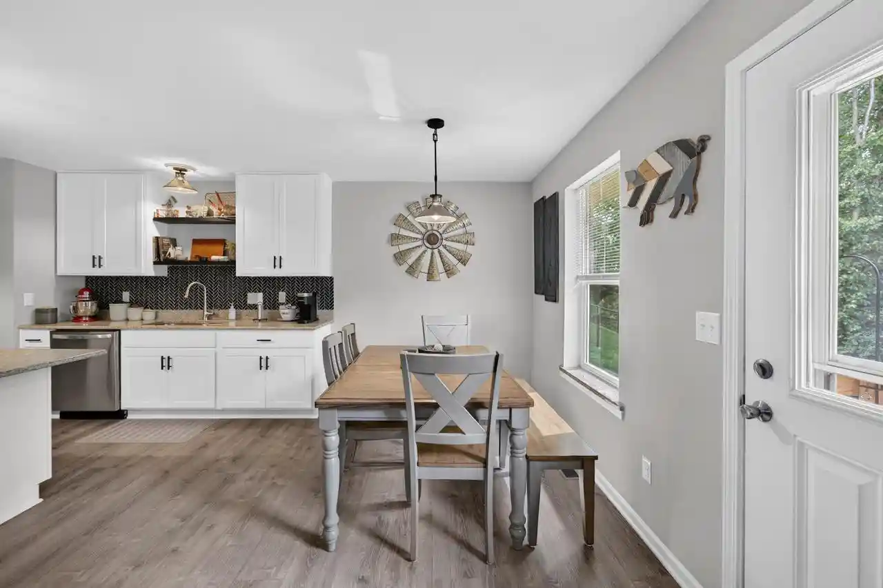 2nd image of 3305 Emerald Dr Dr, Janesville, WI 53546 | MLS# 2028079