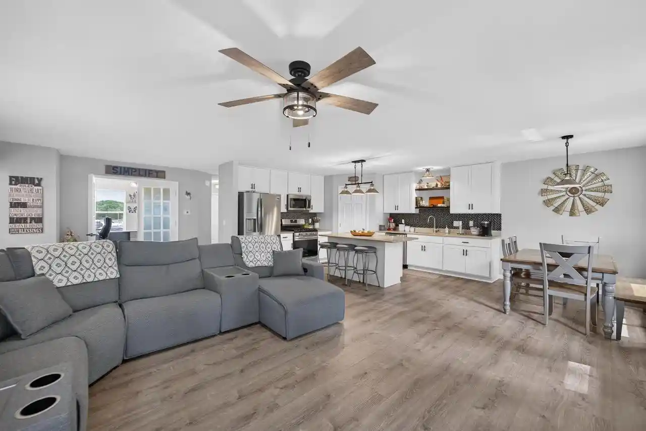 4th image of 3305 Emerald Dr Dr, Janesville, WI 53546 | MLS# 2028079