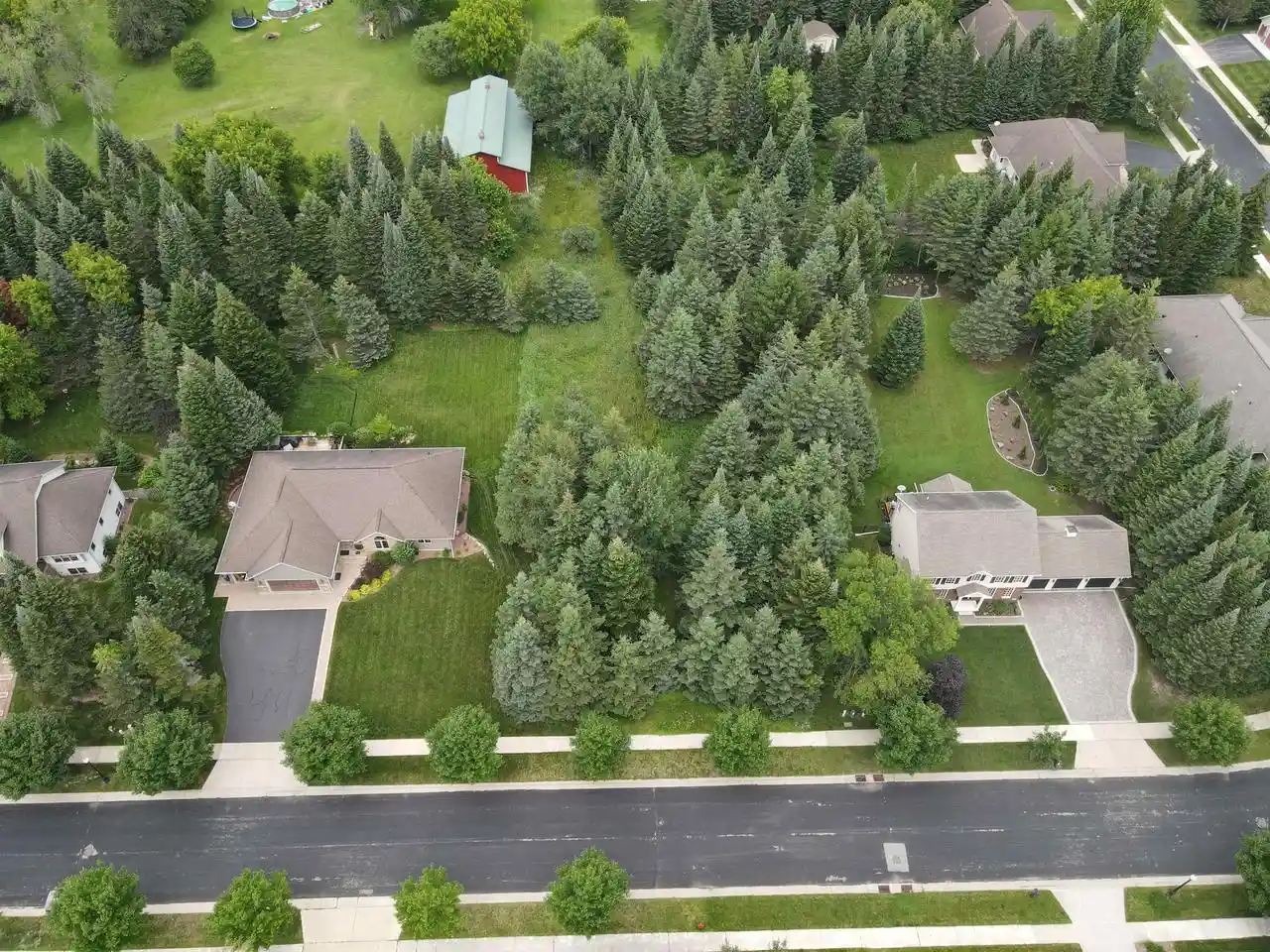 2nd image of 1904 Statesman Dr Dr, Wausau, WI 54403 | MLS# 22603304