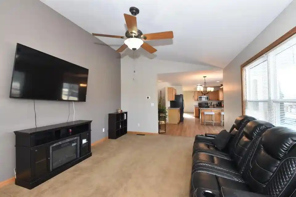 Homes for sale in Germantown, WI | W142n9823 Amber Dr Dr, Germantown, WI 53022 | MLS# 1971709