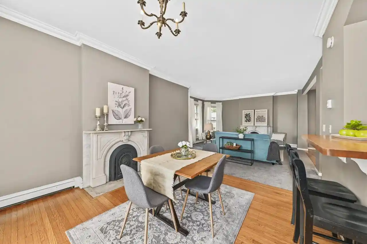 Listing Photo 4 - Condo for sale in building located at 912 E Pleasant St St, Milwaukee, WI 53202 - Unit #4