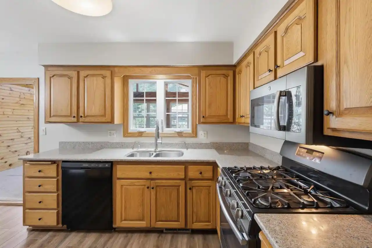 4th image of 855 Clover Lane Lane, Oregon, WI 53575 | MLS# 2028087