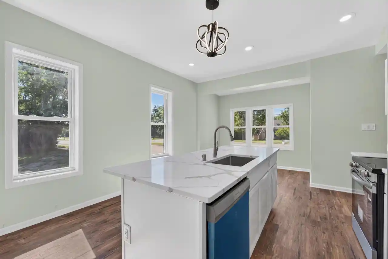 5th image of 1836 W Mequon Road Road, Mequon, WI 53092 | MLS# 1971720