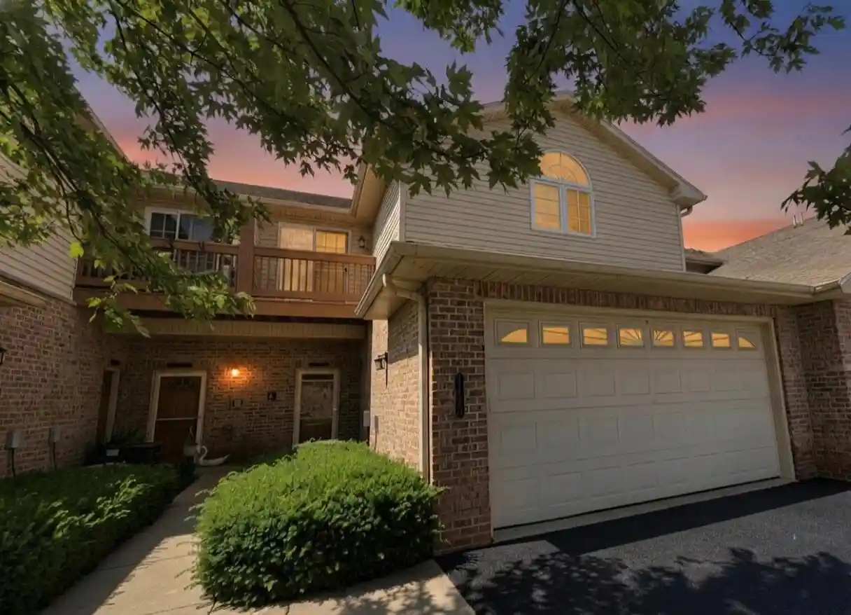 1st image of 17740 W Jacobs Dr Dr, New Berlin, WI 53146 | MLS# 1971727