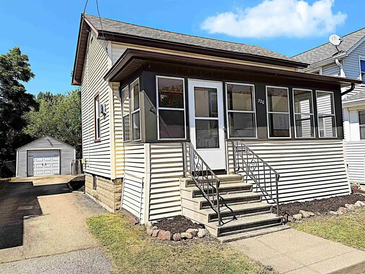 1st image of 320 E Parkway Avenue Avenue, Oshkosh, WI 54901 | MLS# 50329119