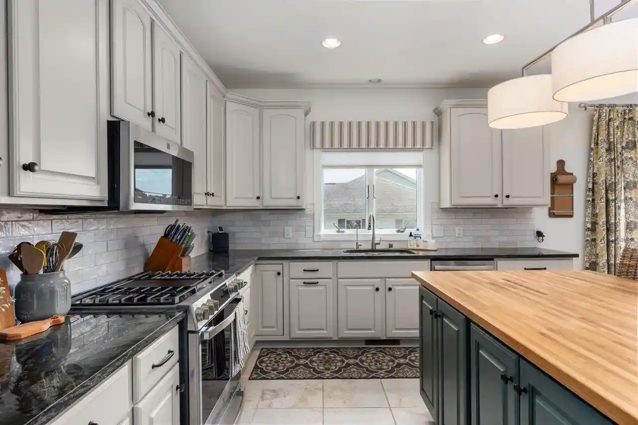 Photo 4 of Single family home for sale at 2001 Fullerton Dr Dr, Prairie Du Sac, WI 53578 | MLS# 2028093 | Listing updated on 2026-09-02