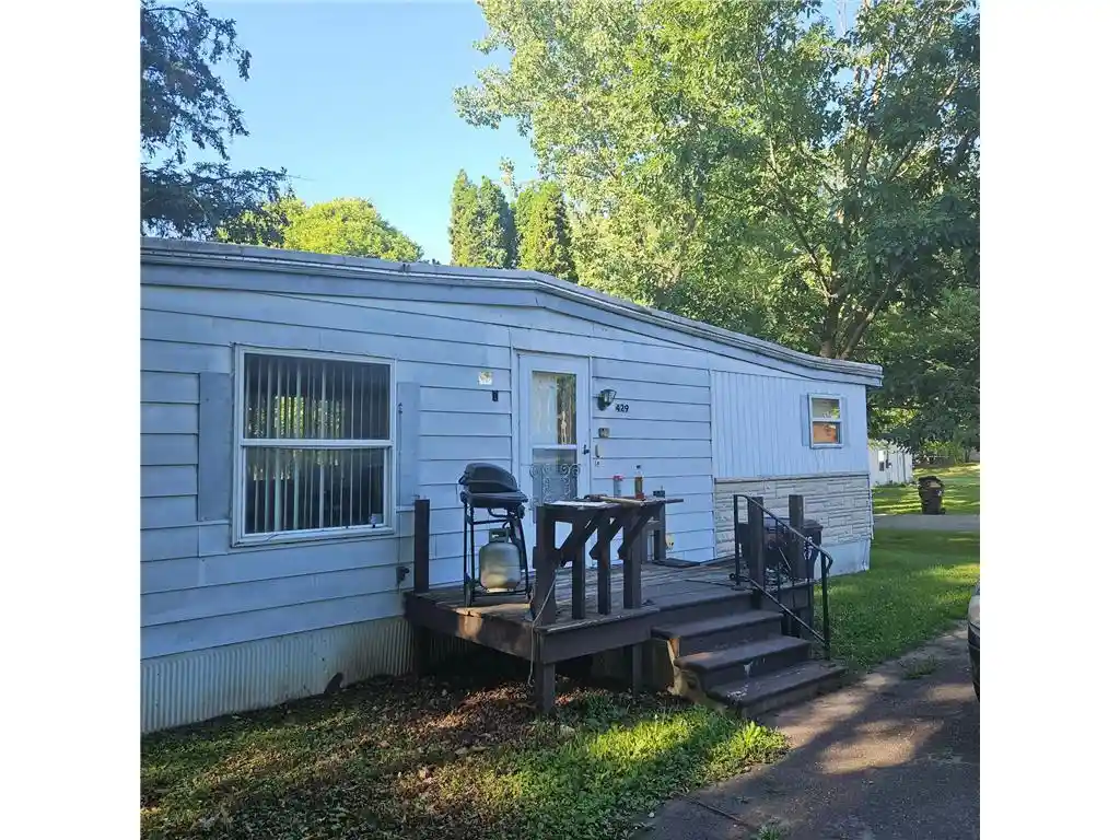 3rd image of 429 S Scott Street Street, Elmwood, WI 54740 | MLS# 7109913