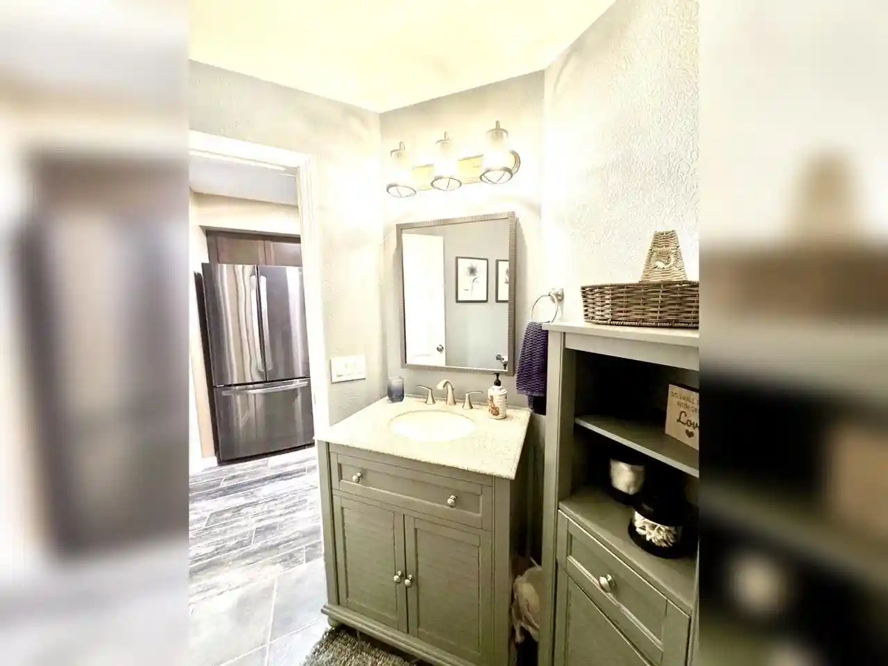 2nd image of 530 E Hiawatha Dr Dr, Wisconsin Dells, WI 53965