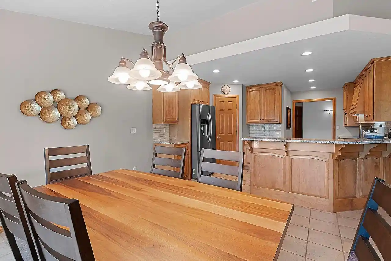 5th image of 220 E Falcon Hill Way Way, Green Bay, WI 54302 | MLS# 50329123
