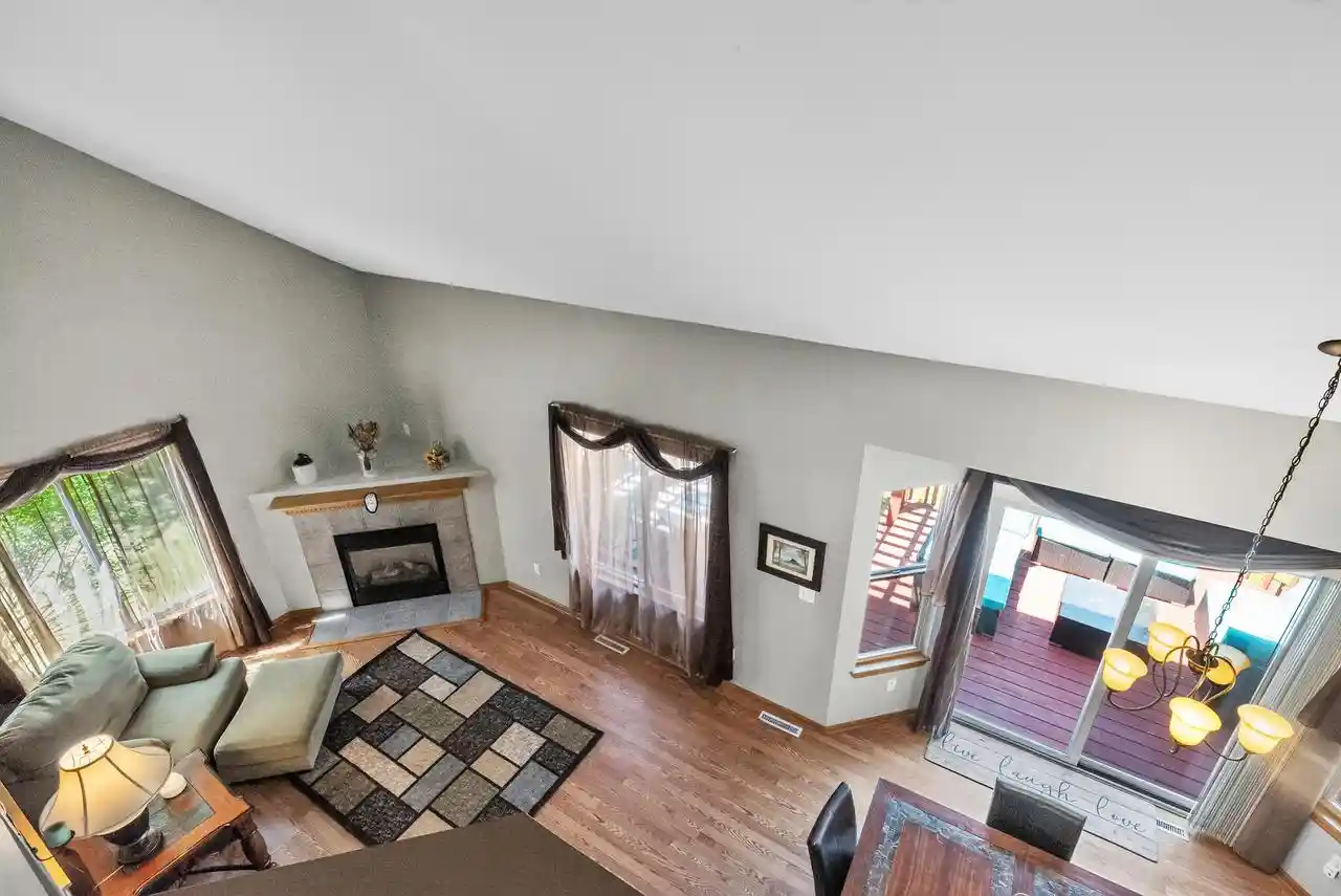 5th image of 1208 Kennedy Dr Dr, Hartford, WI 53027 | MLS# 1971730