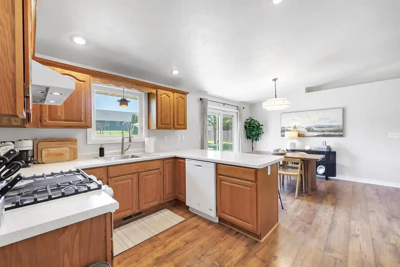 2nd image of 3766 Sandpiper Way Way, Green Bay, WI 54311 | MLS# 50329133