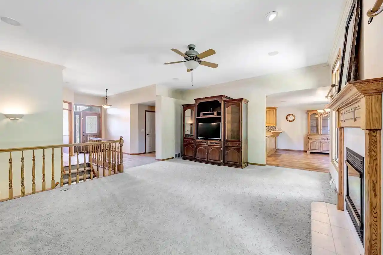 3rd image of 1630 Tiffany Court Court, De Pere, WI 54115 | MLS# 50329136