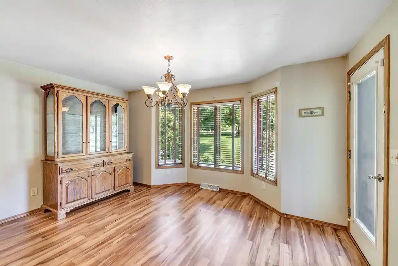 4th image of 1630 Tiffany Court Court, De Pere, WI 54115 | MLS# 50329136