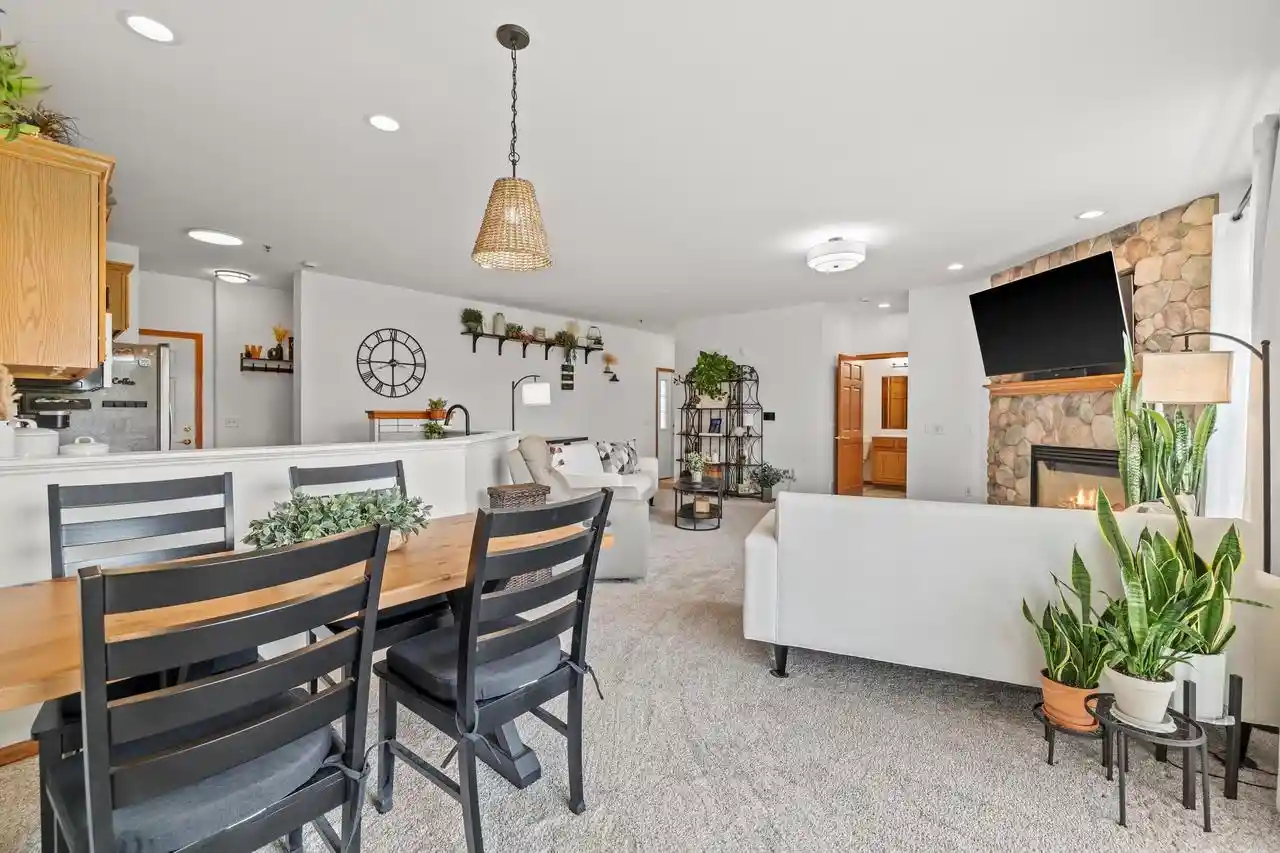 2nd image of 6300 44th St St, Kenosha, WI 53144