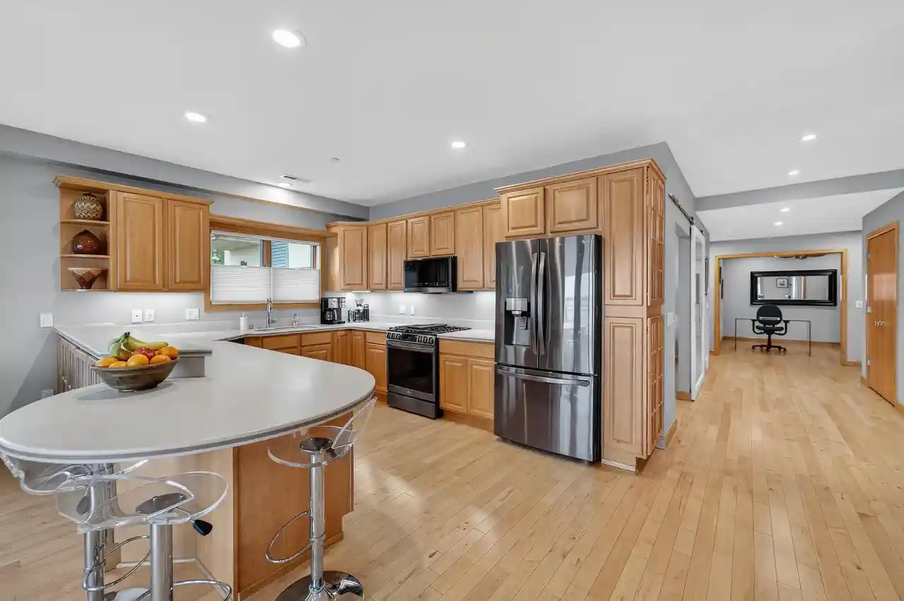 3rd image of 4101 Monona Dr Dr #302, Monona, WI 53716 | MLS# 2028113