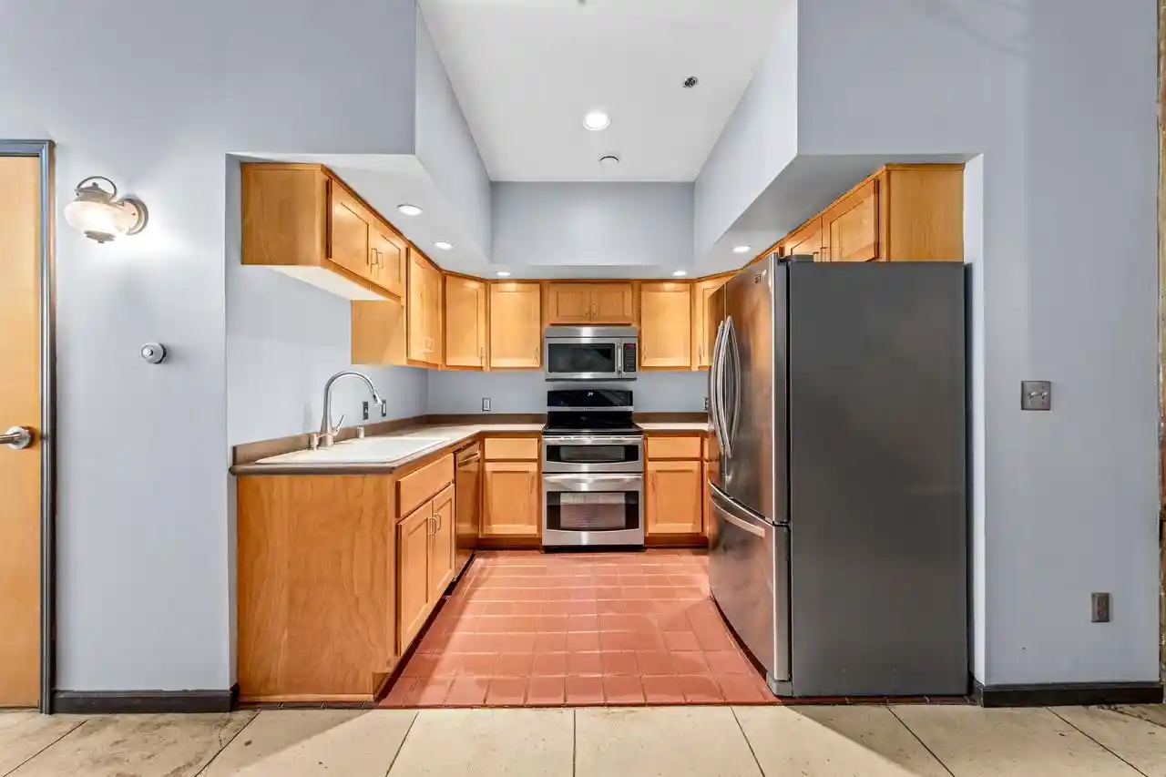 2nd image of 904 E Pearson Street Street #115, Milwaukee, WI 53202 | MLS# 1971757