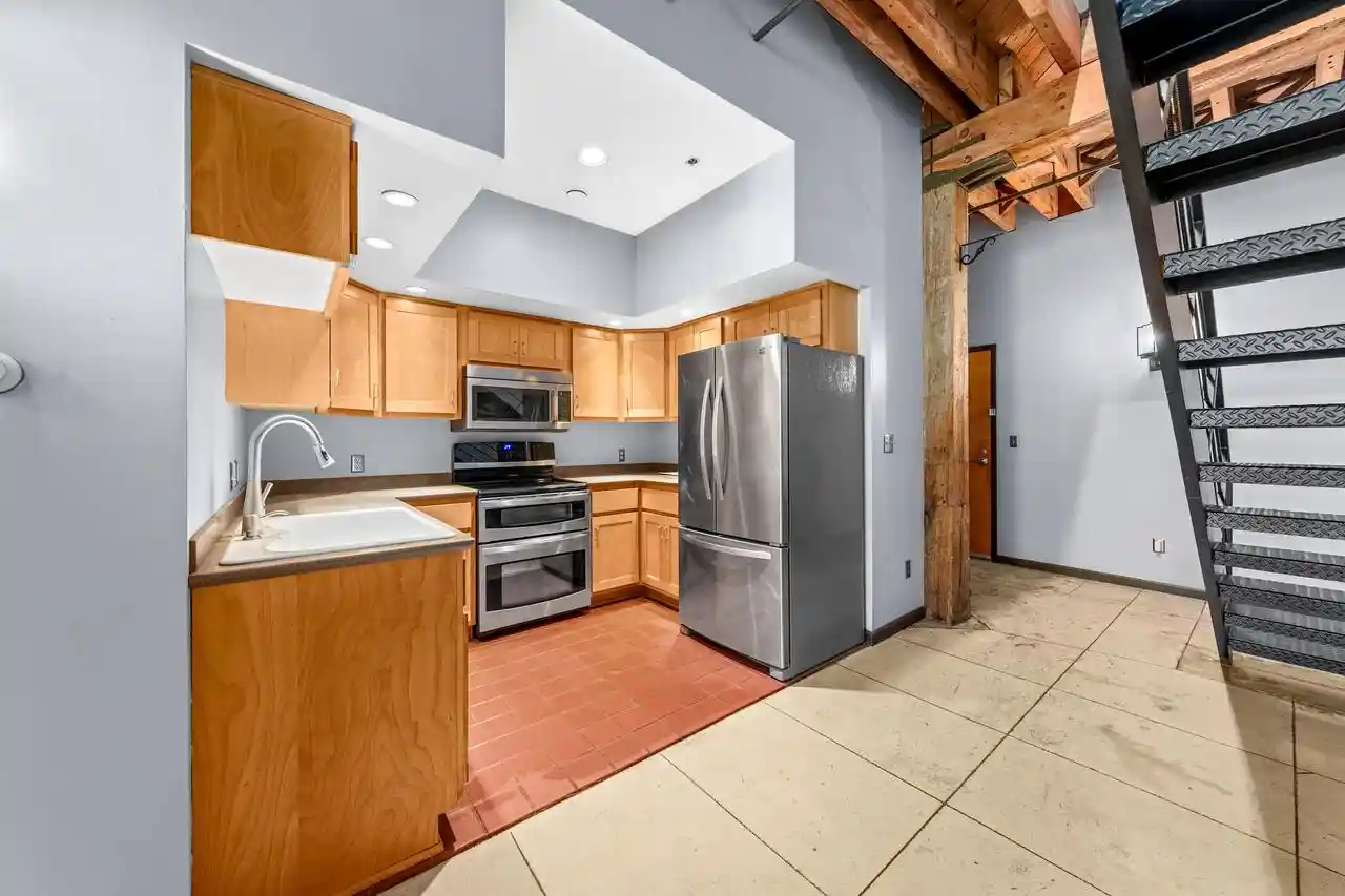 3rd image of 904 E Pearson Street Street #115, Milwaukee, WI 53202 | MLS# 1971757