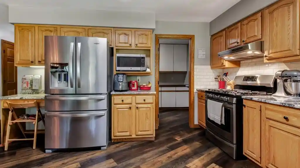 35th image of 884 Windsor Forest Dr Dr, Altoona, WI 54720 | MLS# 1603237