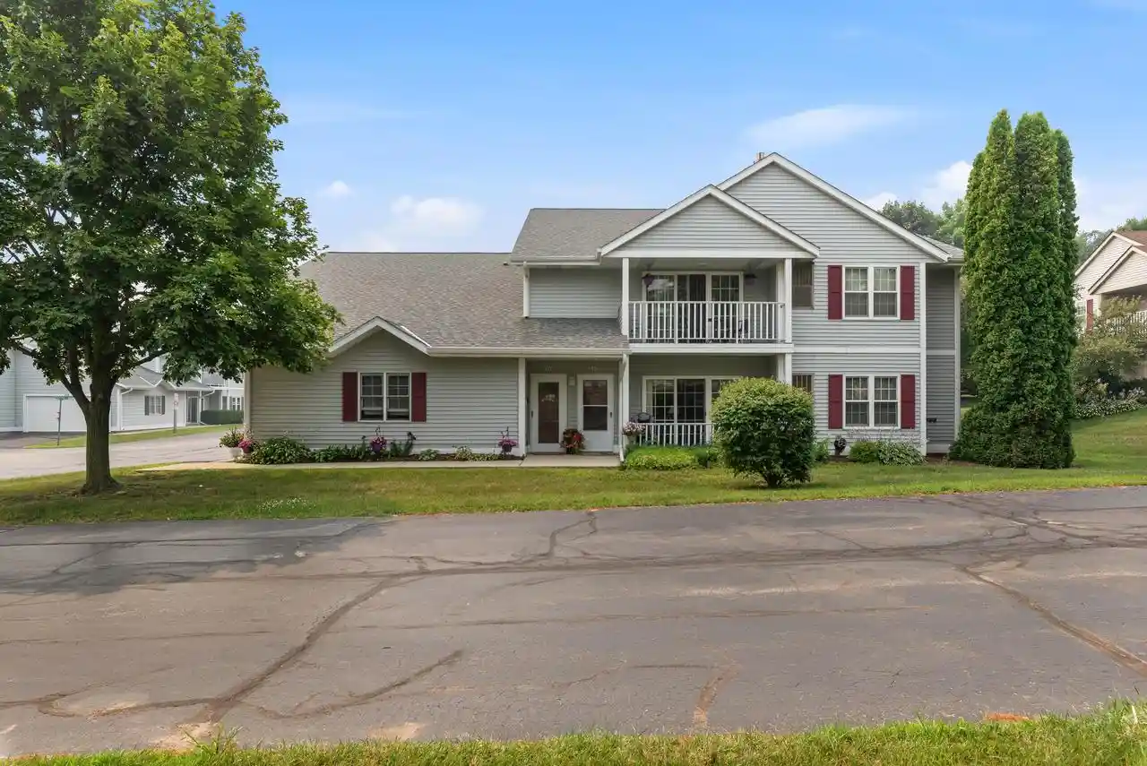 1st image of 191 Bur Oak Lane Lane #B, Grafton, WI 53024 | MLS# 1971762